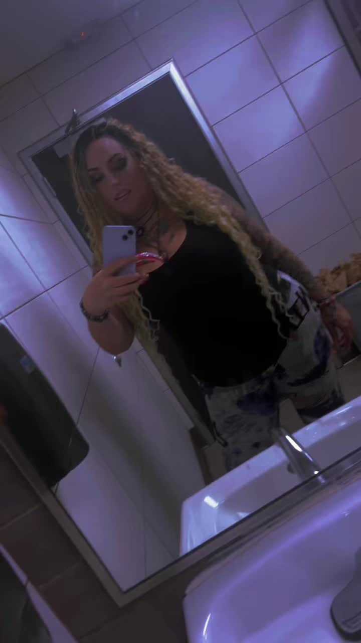 @💄💋Golden_Goddess 🫦👅🧊