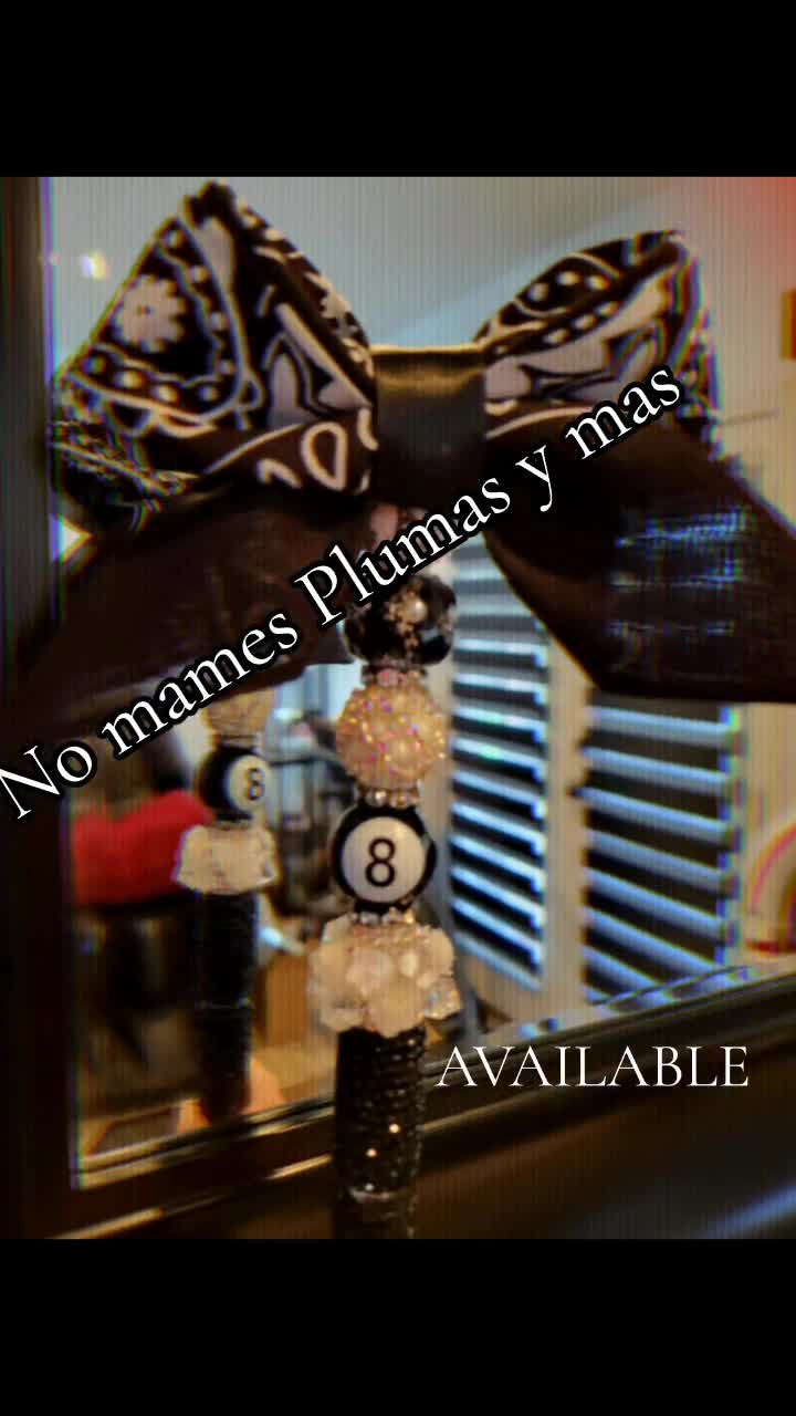 @No Mames Plumas y Mas