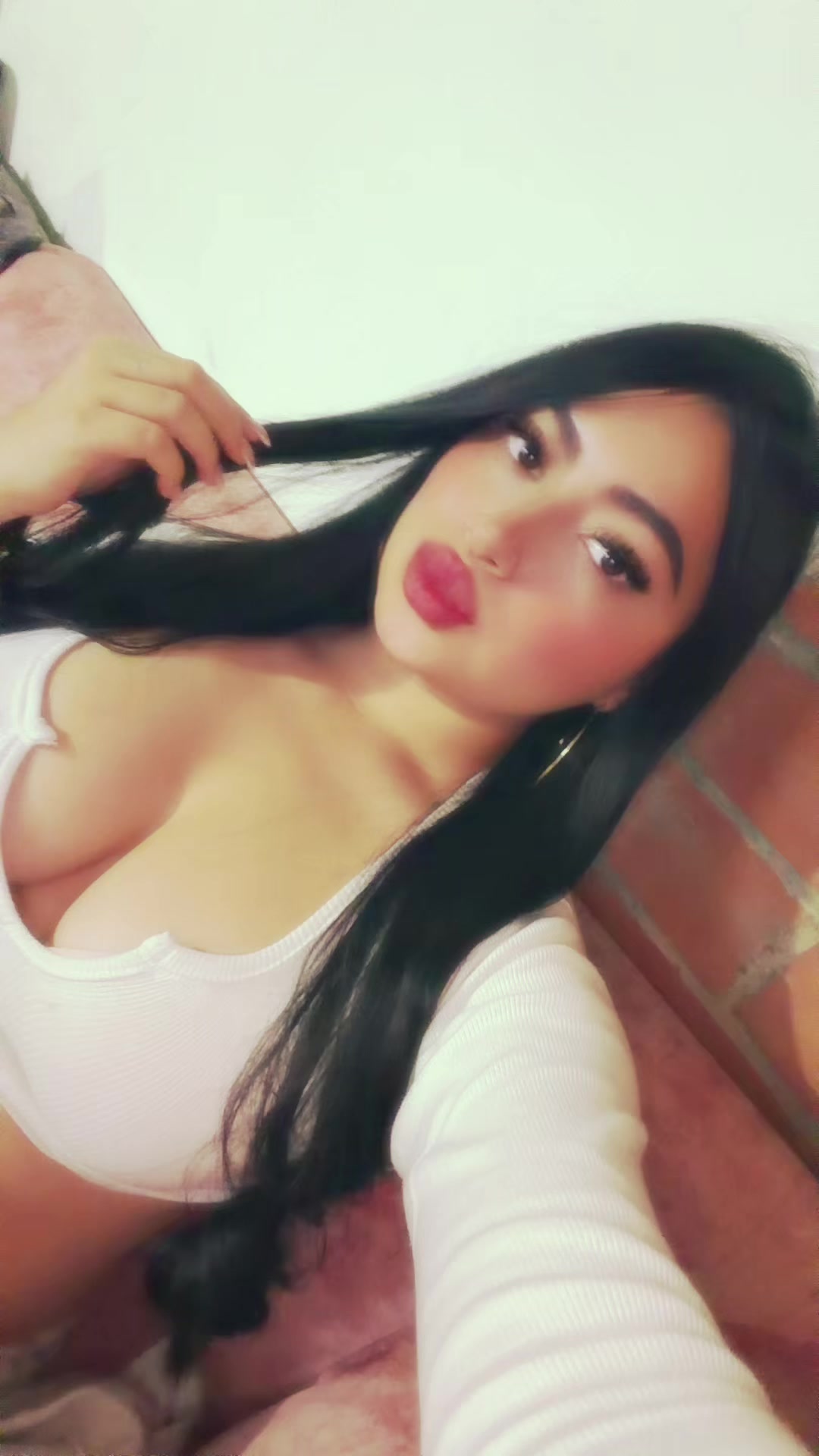 @VALENTINA♡.