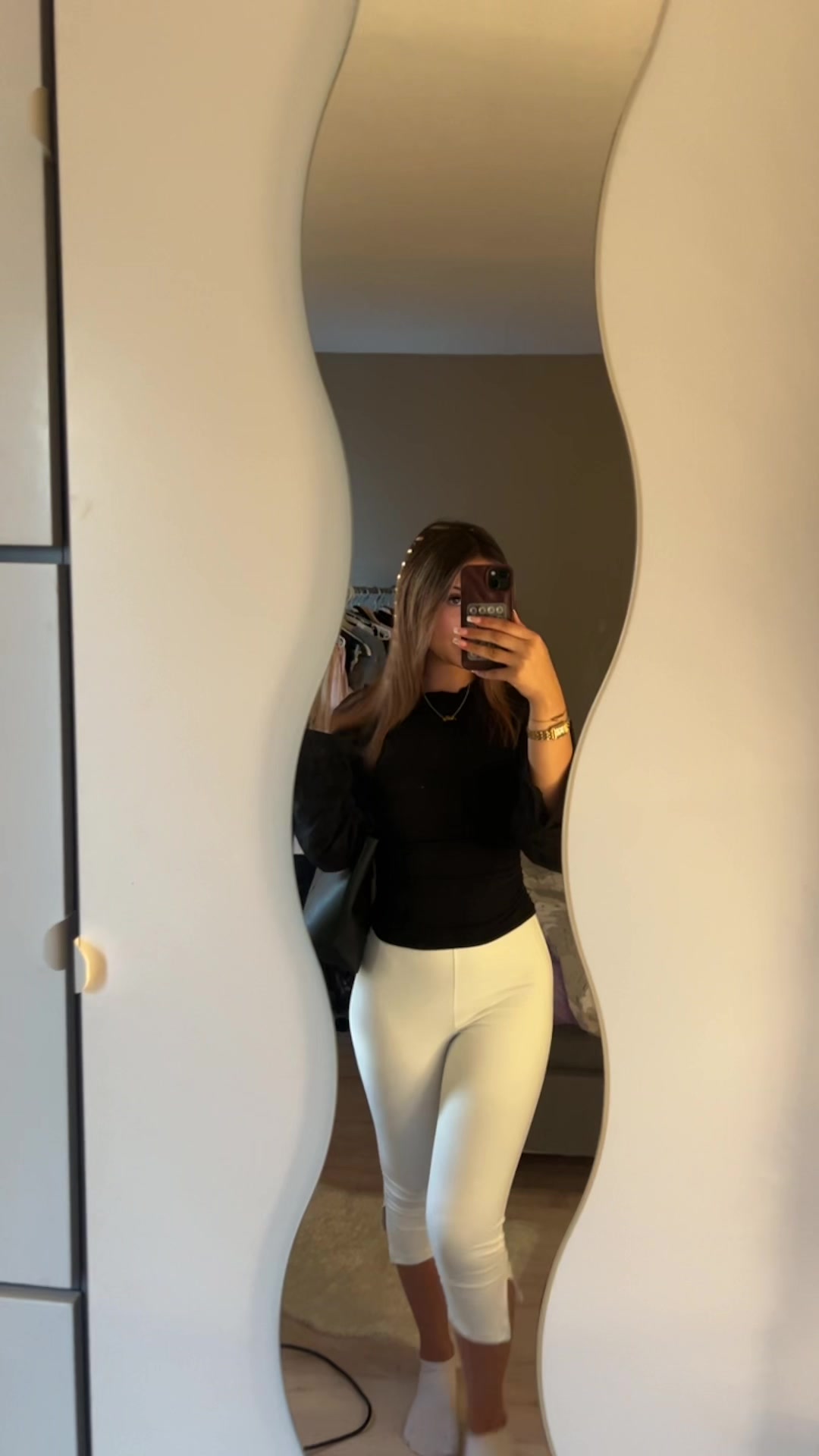 @𝒩