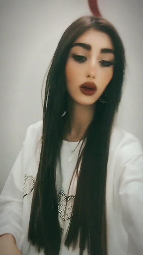 @niyoshafadavi