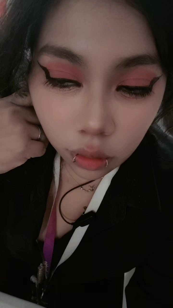 @VICKTROP🥰