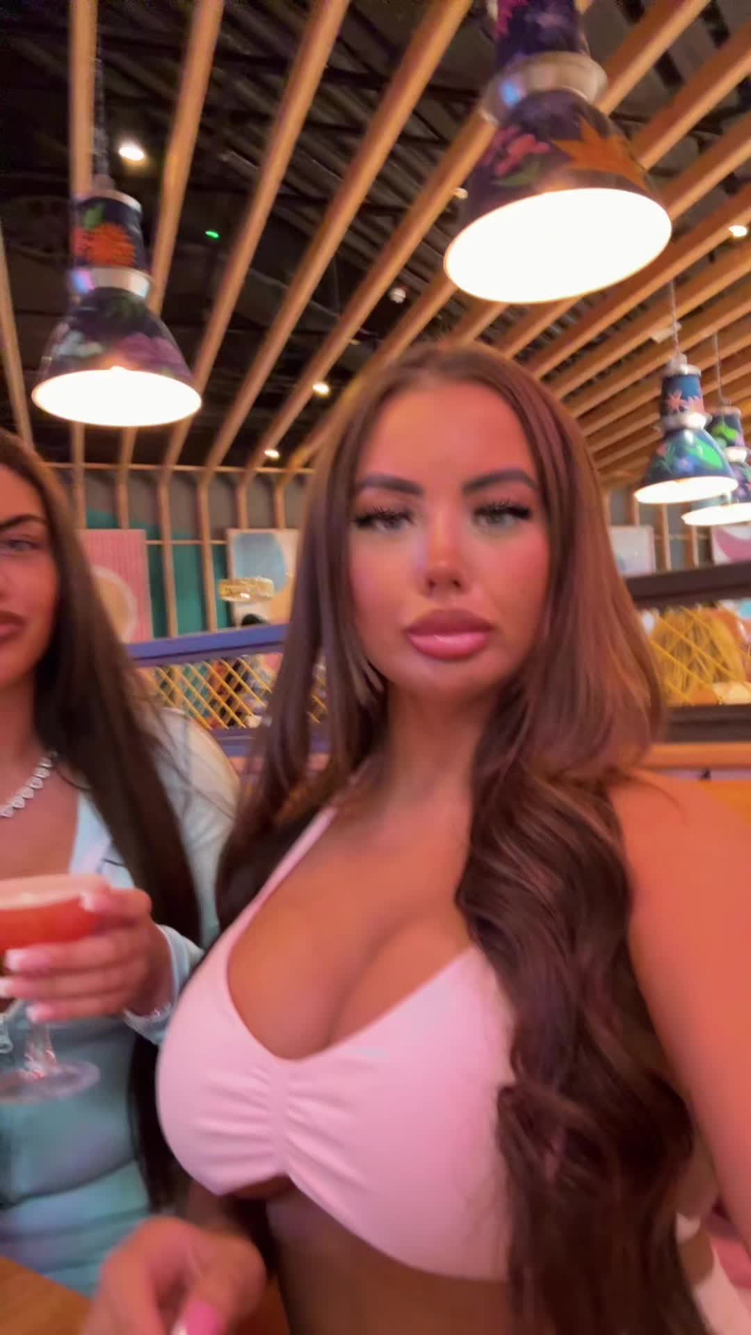 @elliethorpex0