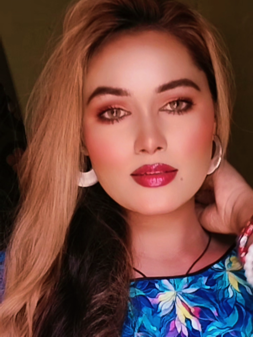 @👑𝓜𝒰𝒮𝒦𝒜𝒩  𝒬𝒰𝓔𝓔𝒩 👑