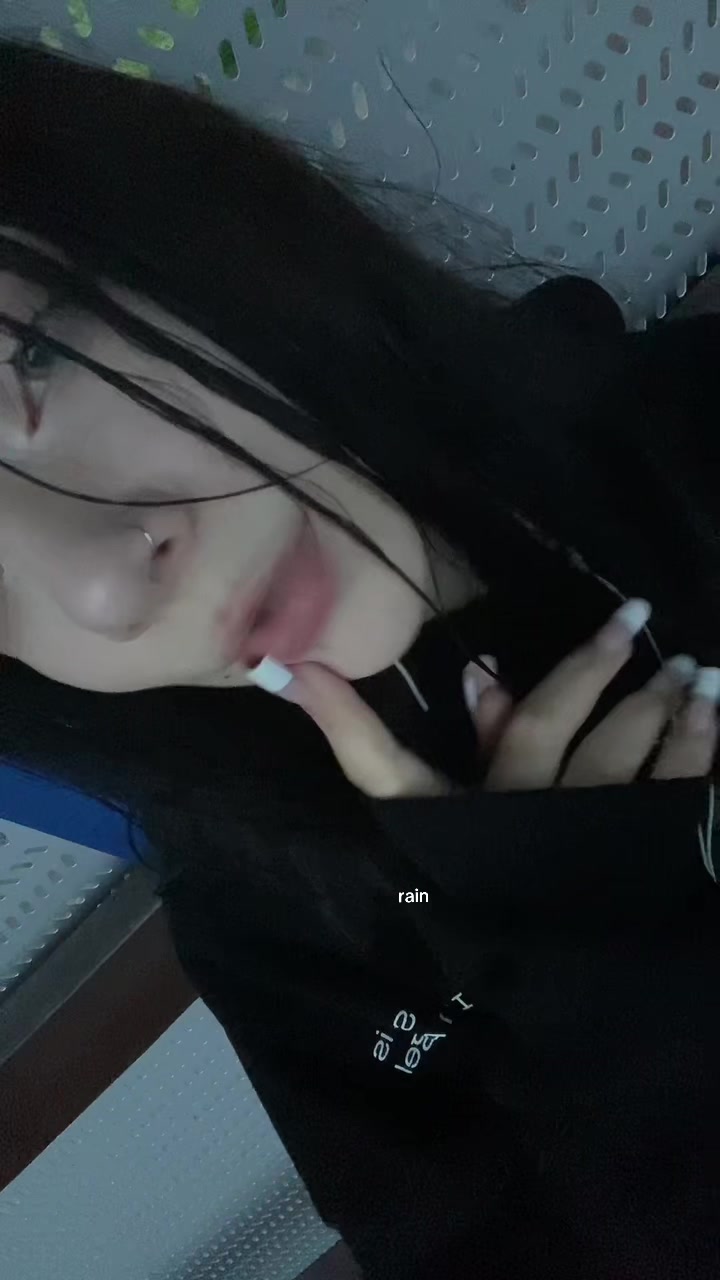 @тревожная