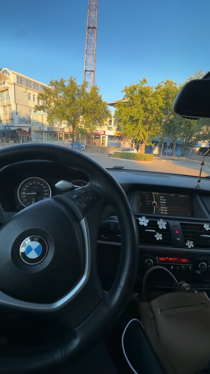 @Dina🌸