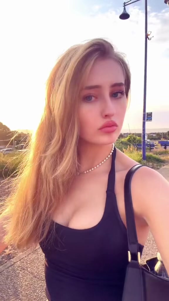 @Urfavblondie