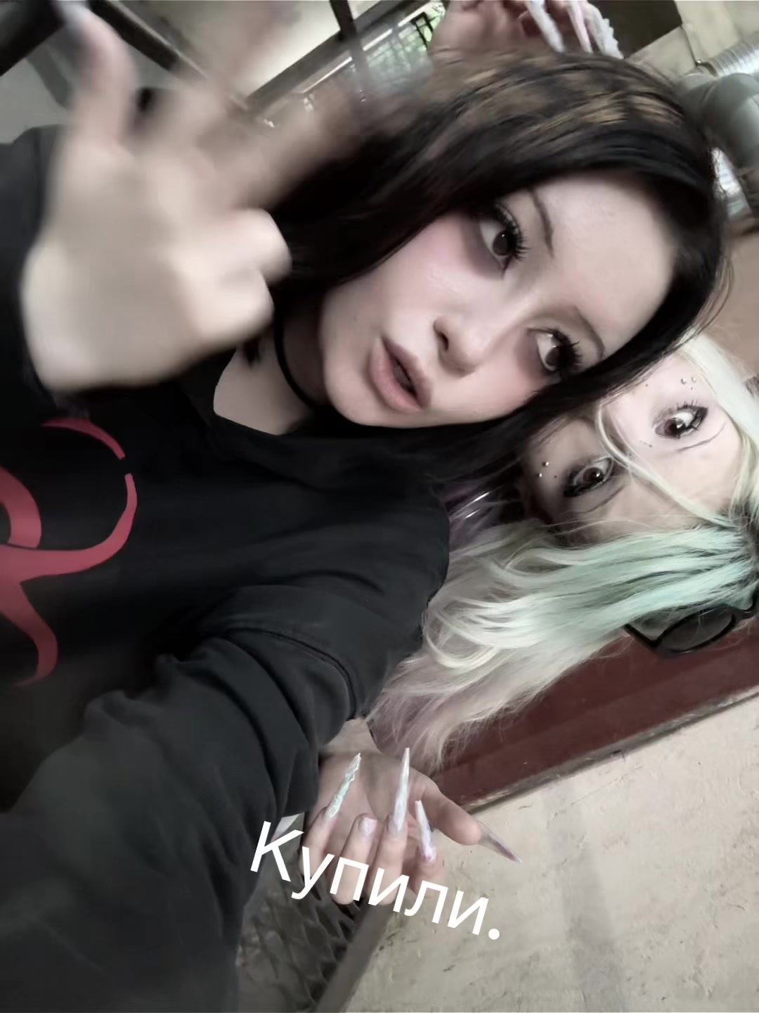 @🙂