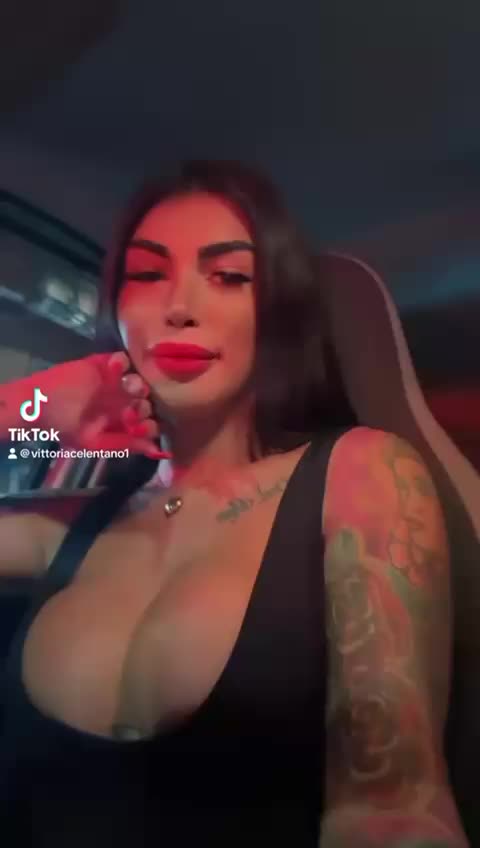 @VITTORIA DI LUPO 🐺