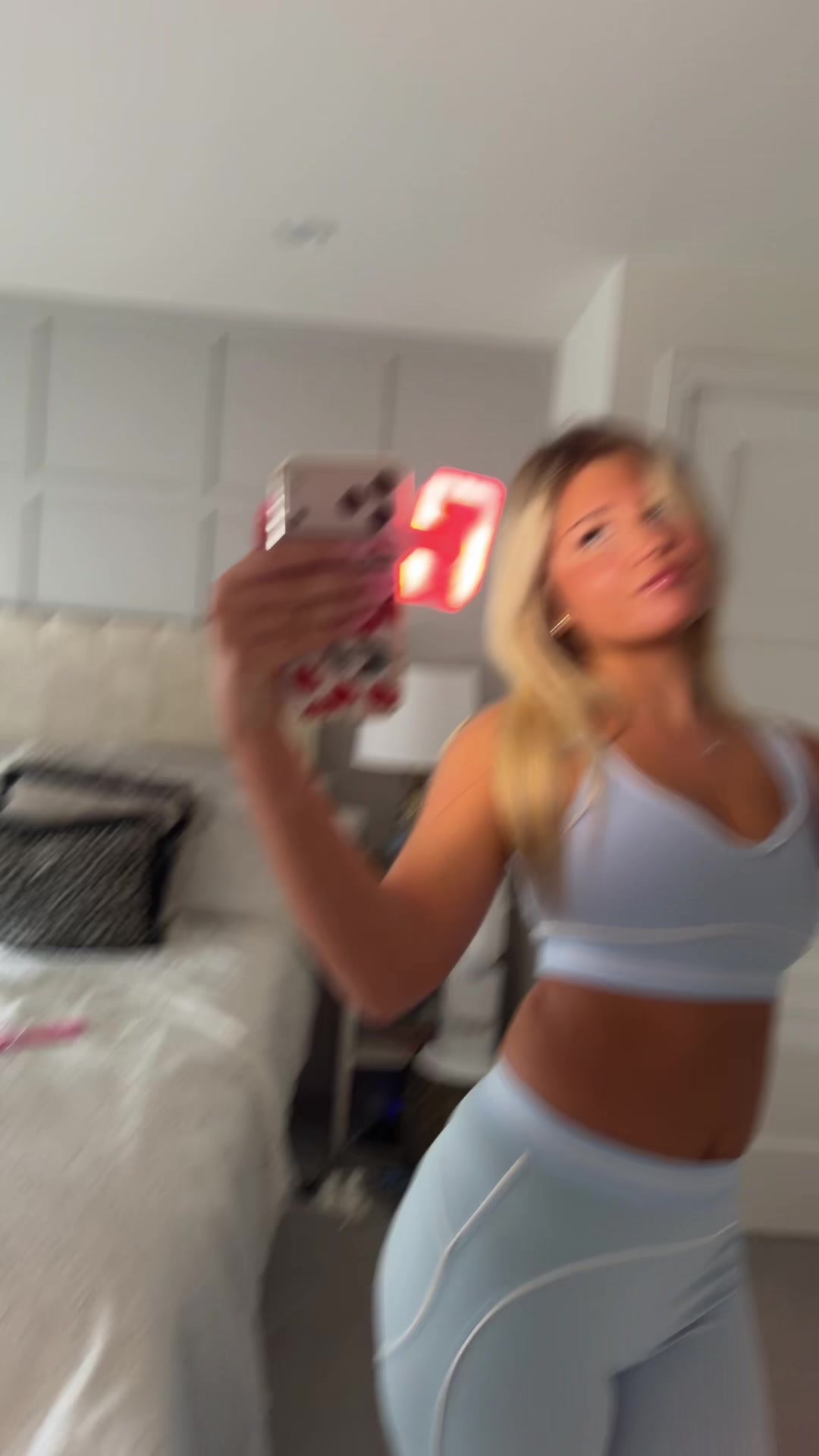 @𝐄𝐕𝐈𝐄🍒🍸