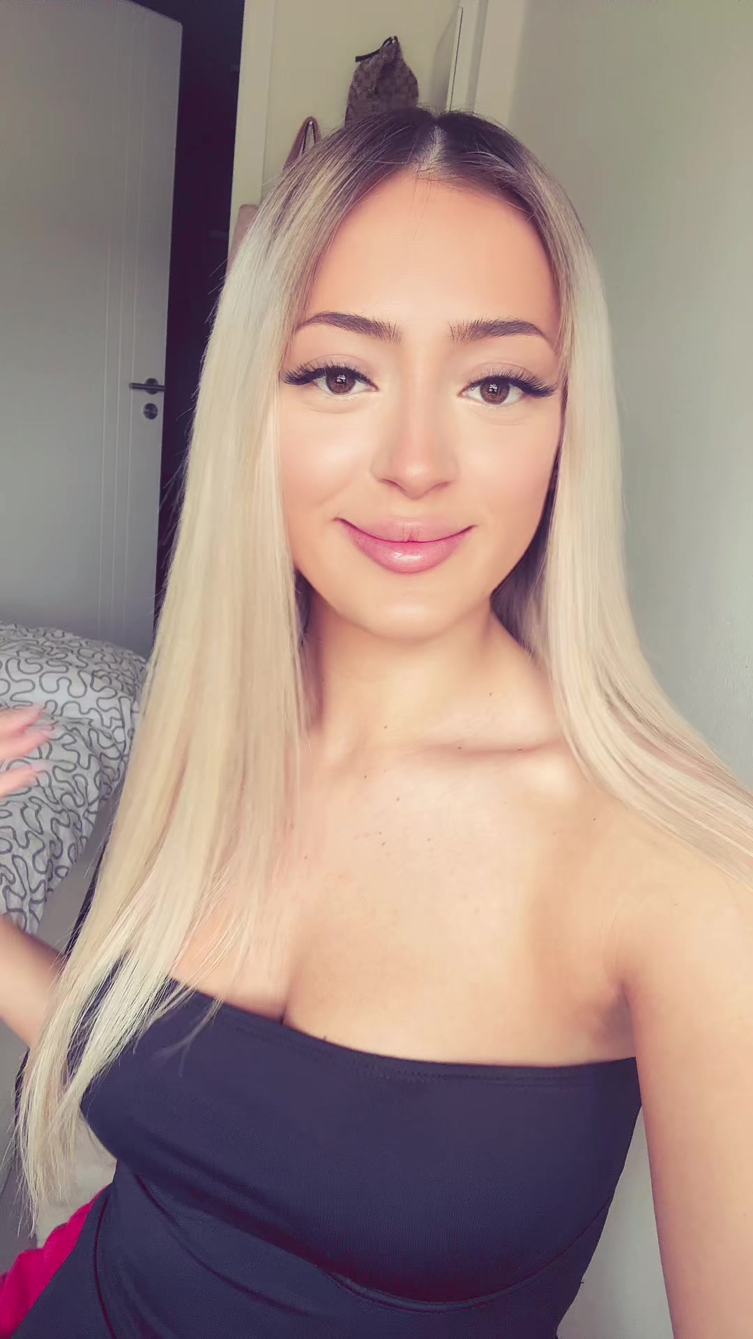 @elijonakurti