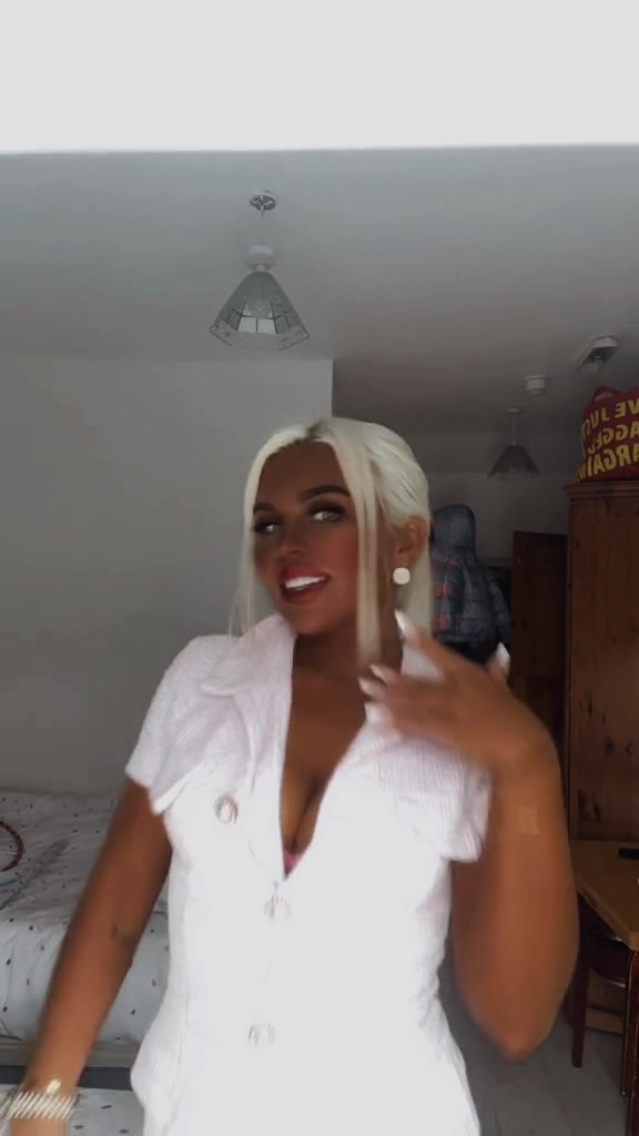 @KymBernadetteSmith🌸