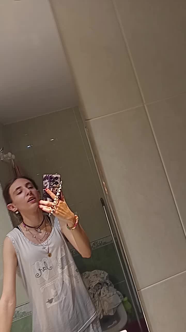 @la chica de la mirada matadora
