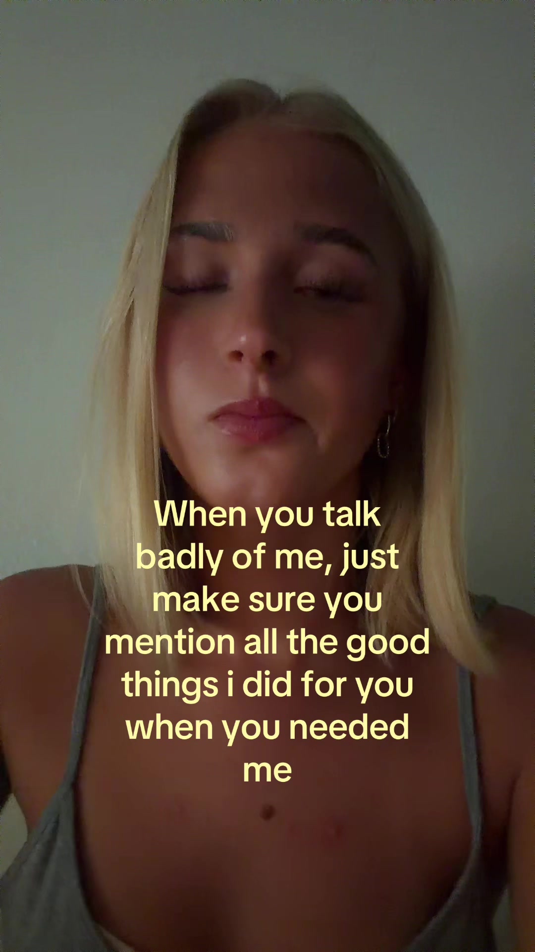 @theelliebarker