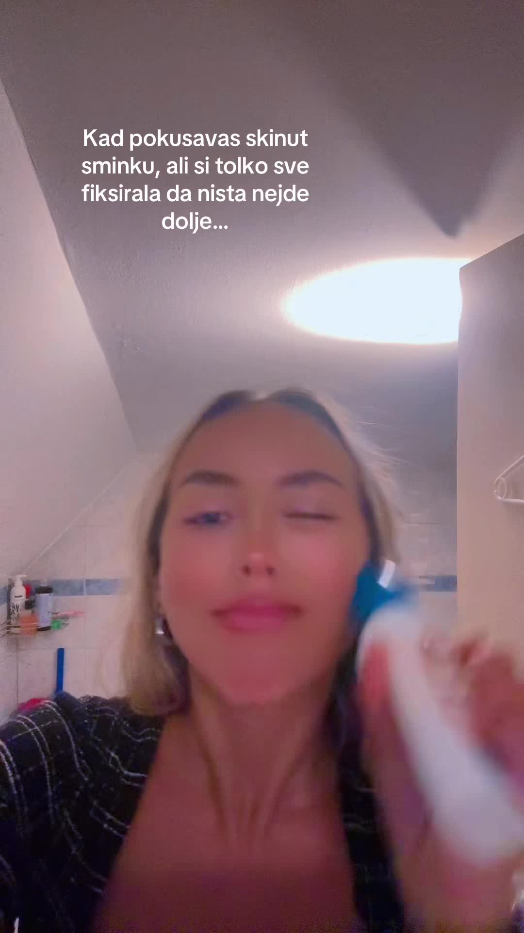 @Lukrecia