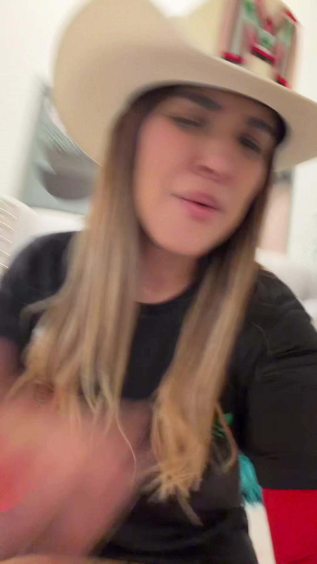 @alejandrasuarez_radio