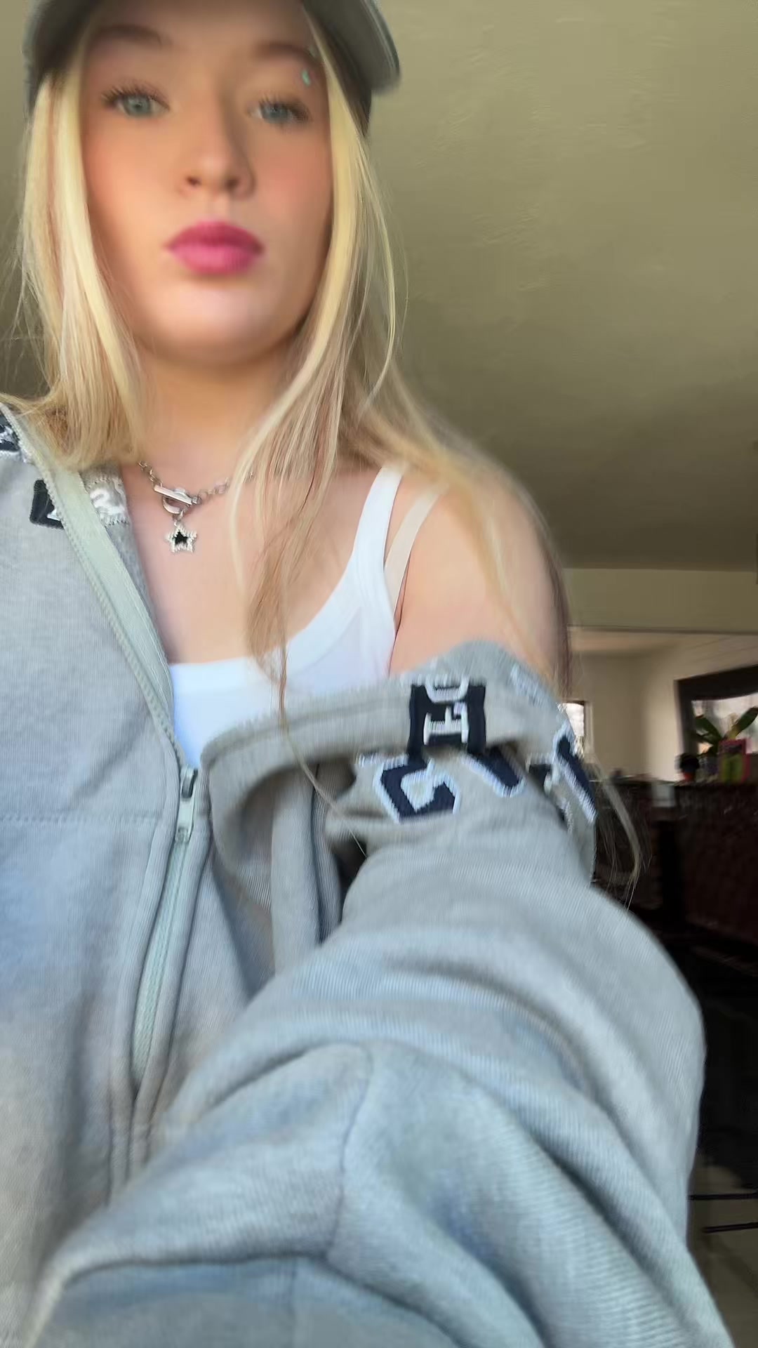@mia