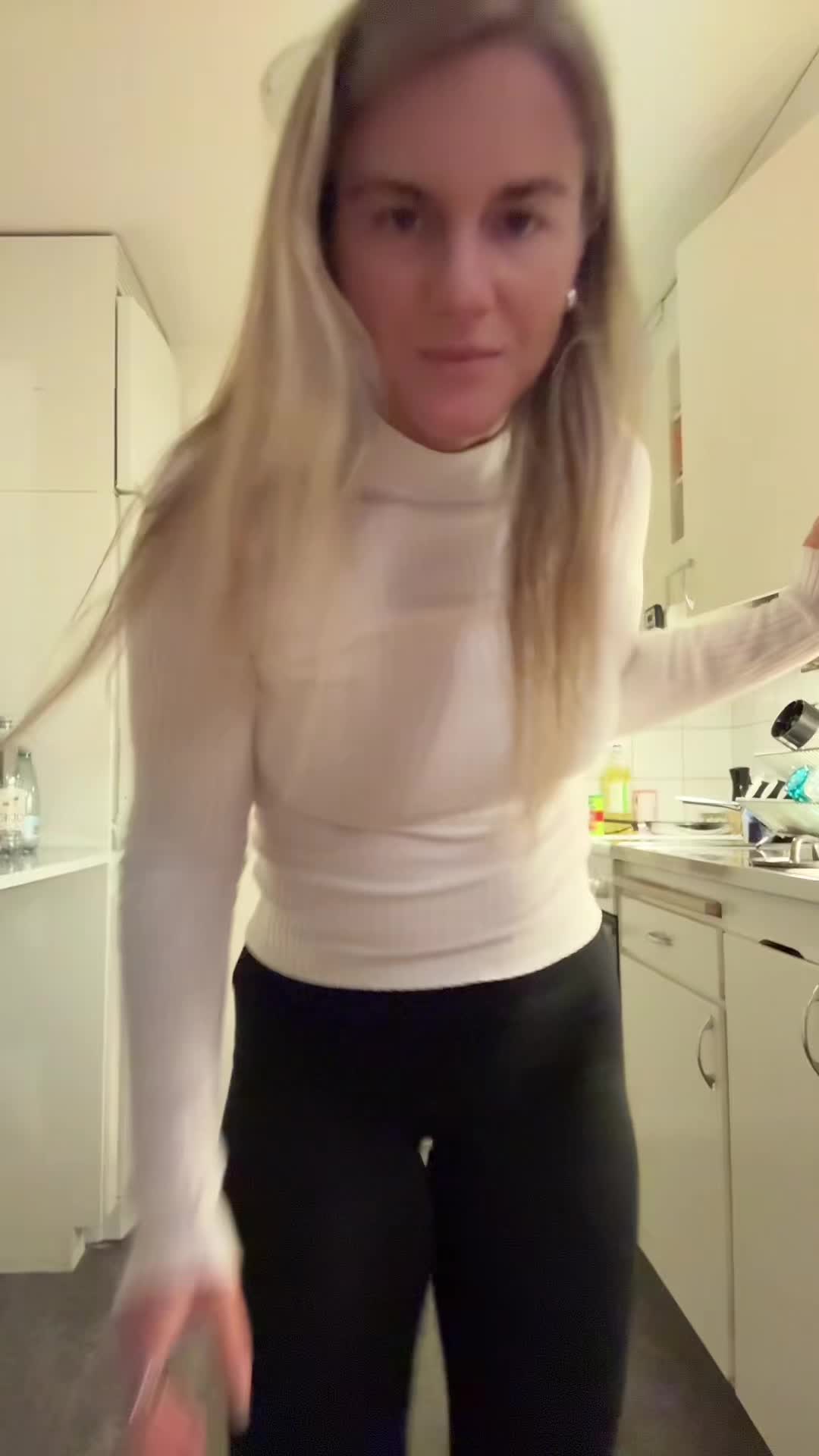 @MIAZ (Mia Emelia)