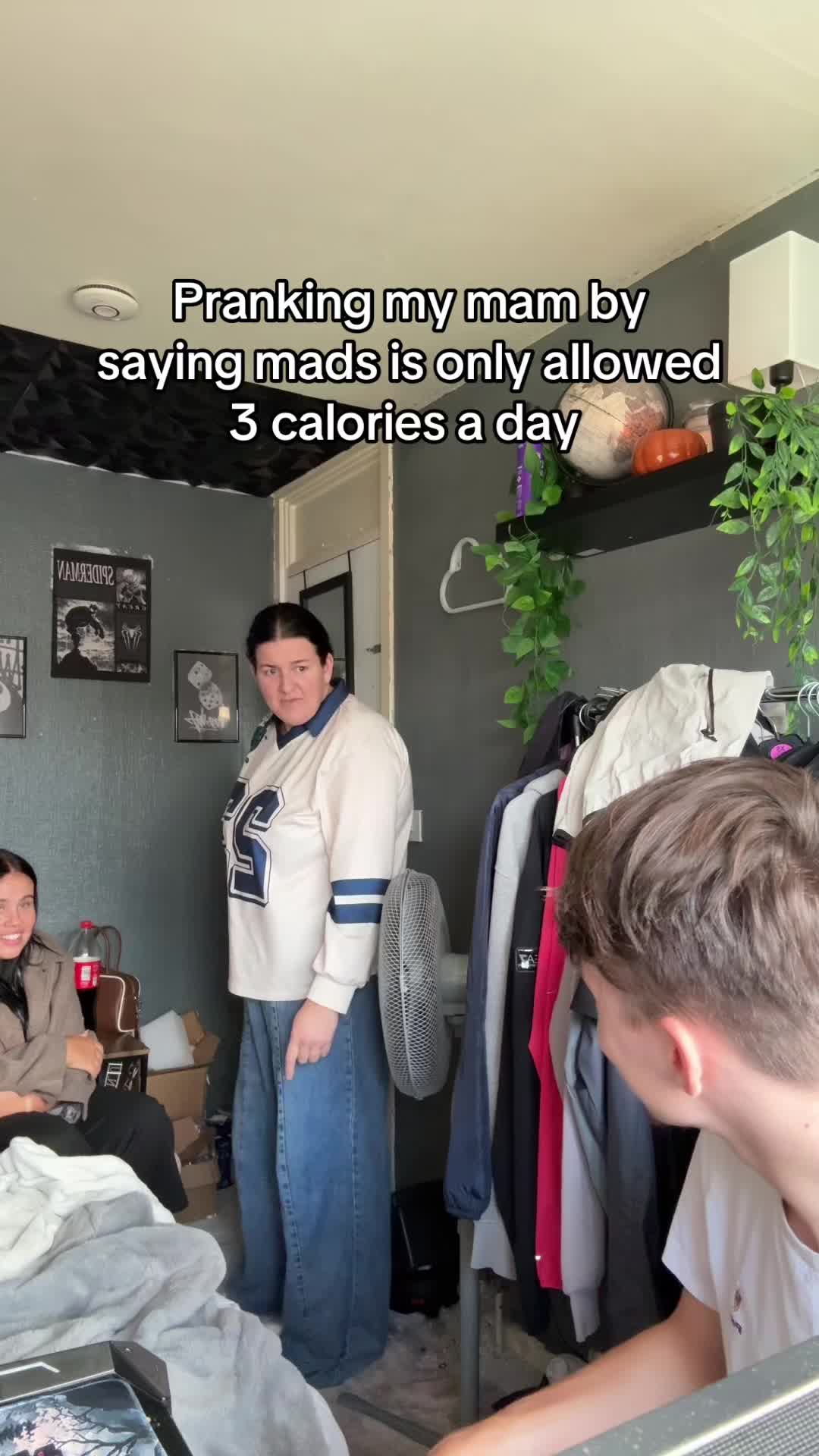 @Ellis & Mads Pranks