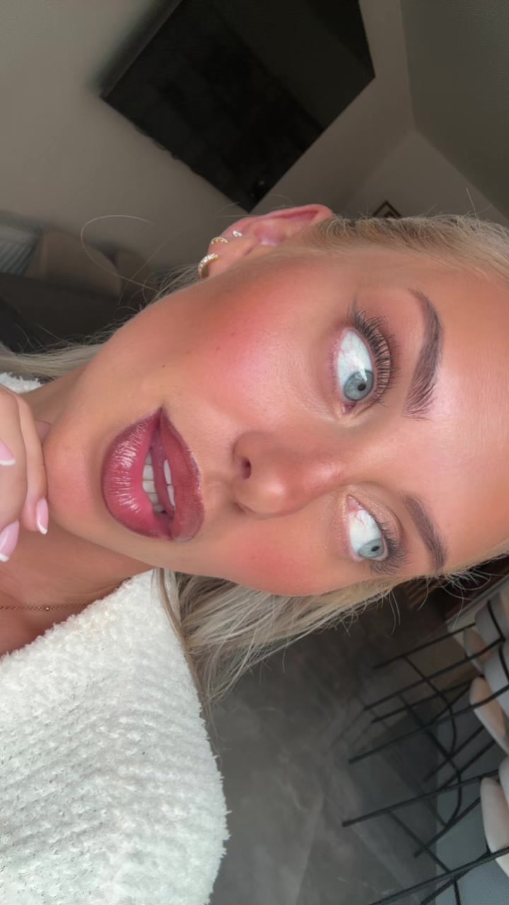 @Rhiannonbluelive🦋