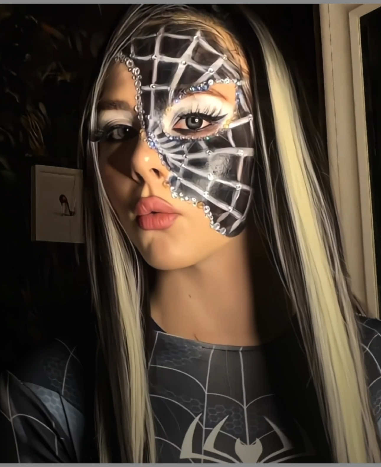@𝐧𝐢𝐢𝐤𝐚