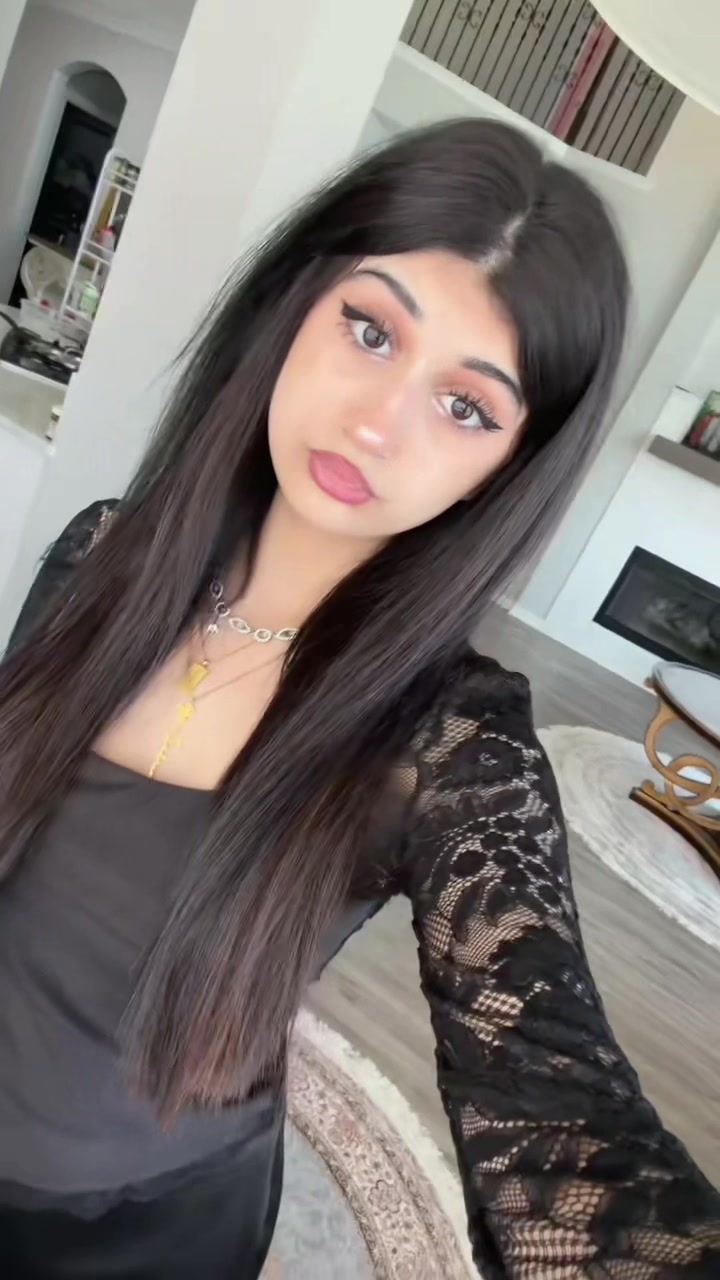 @$abrina