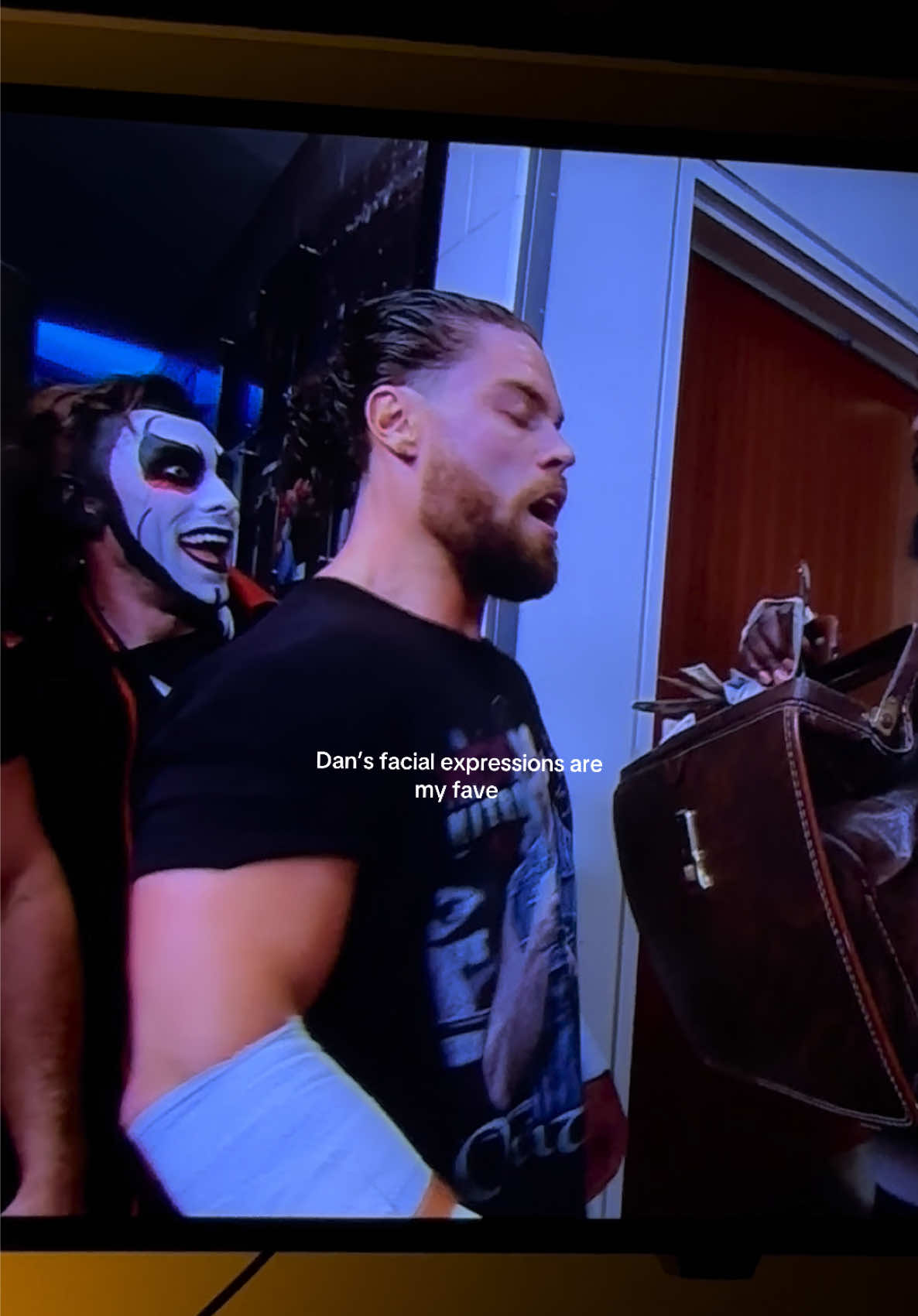 @WrestlingwithTHEDIVA