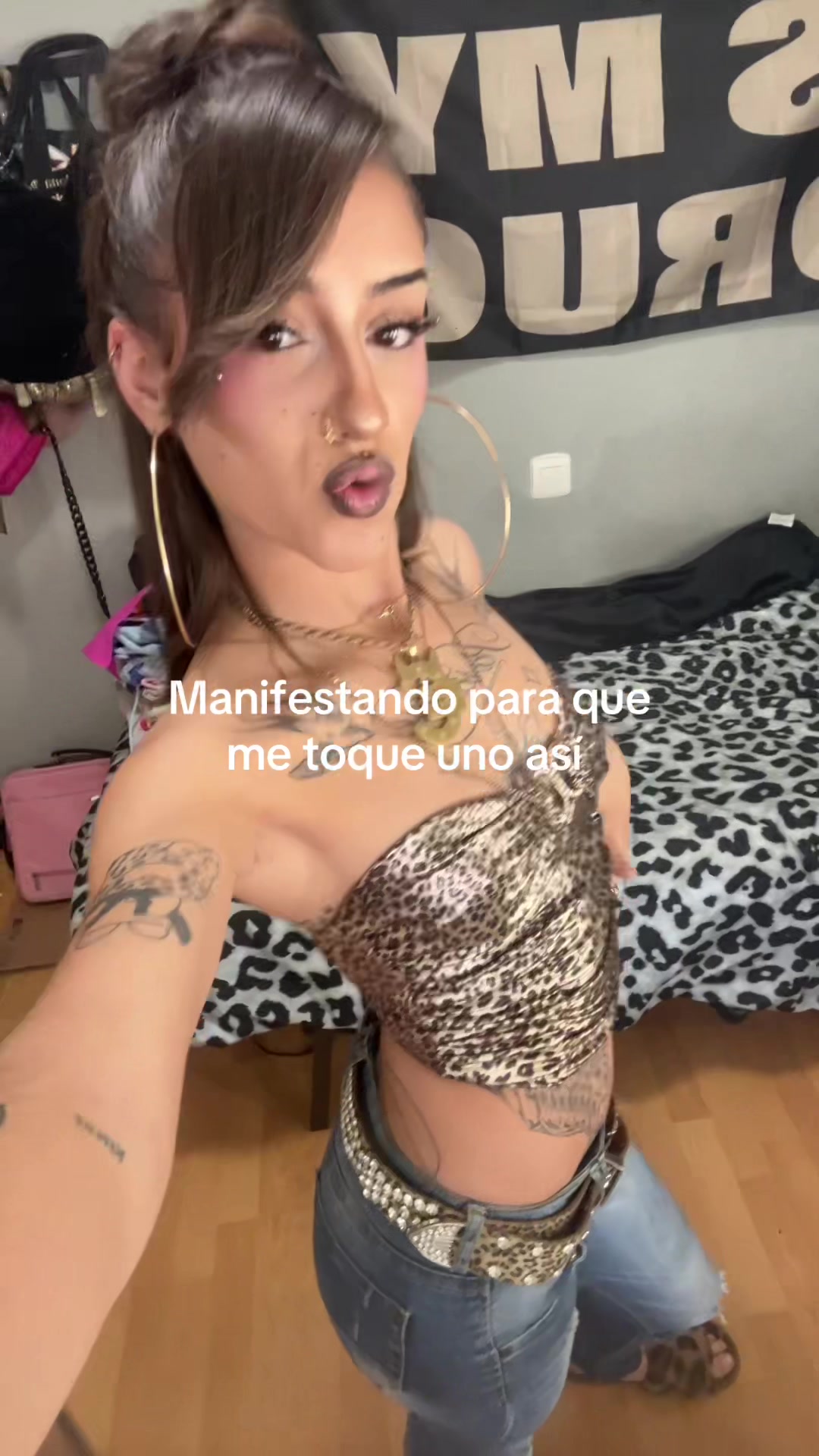 @Lahoeee