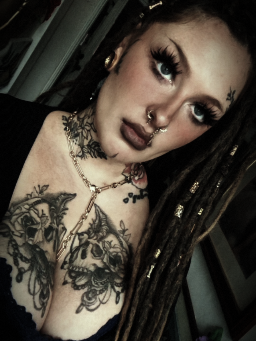 @𖤐🖤𝕶𝖆𝖙𝖎𝖊_𝖀𝖘𝖍𝖊𝖗🖤𖤐