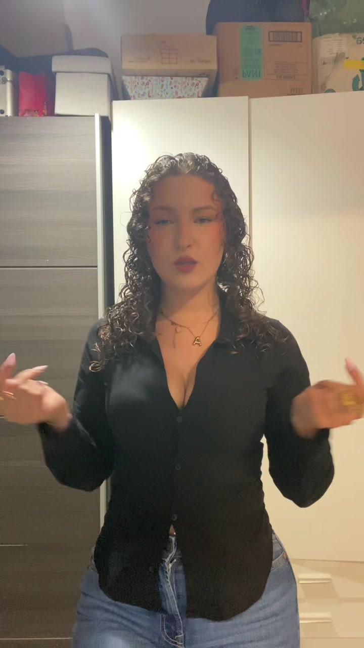 @Alexiia