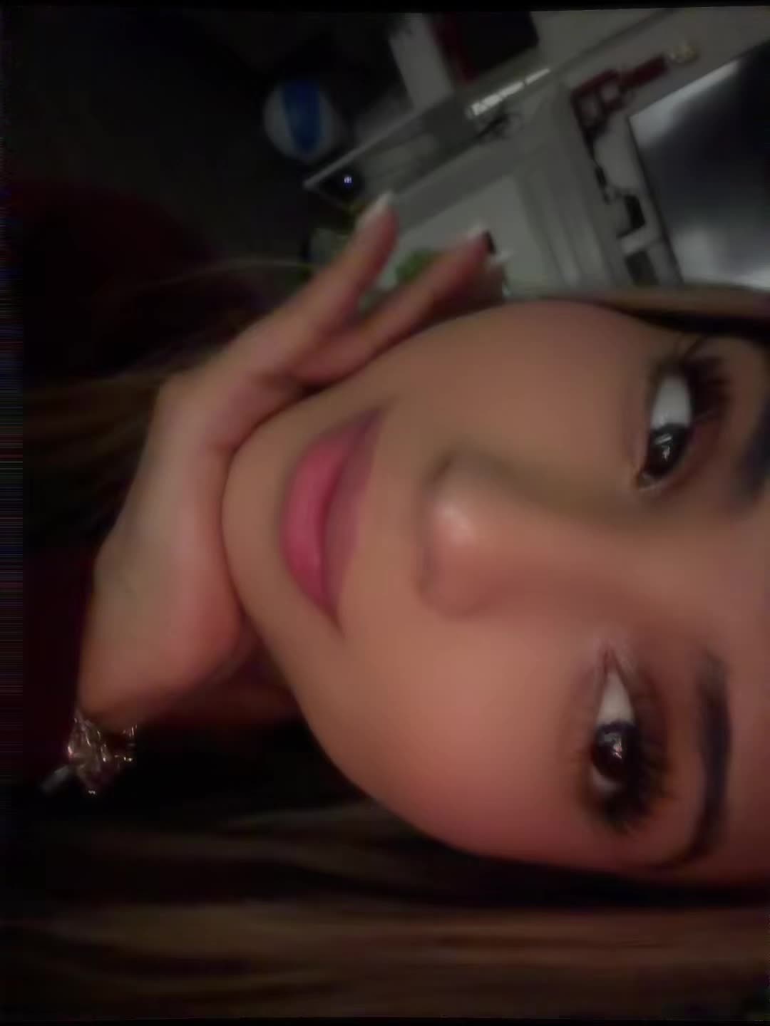 @Hailey🖤💋