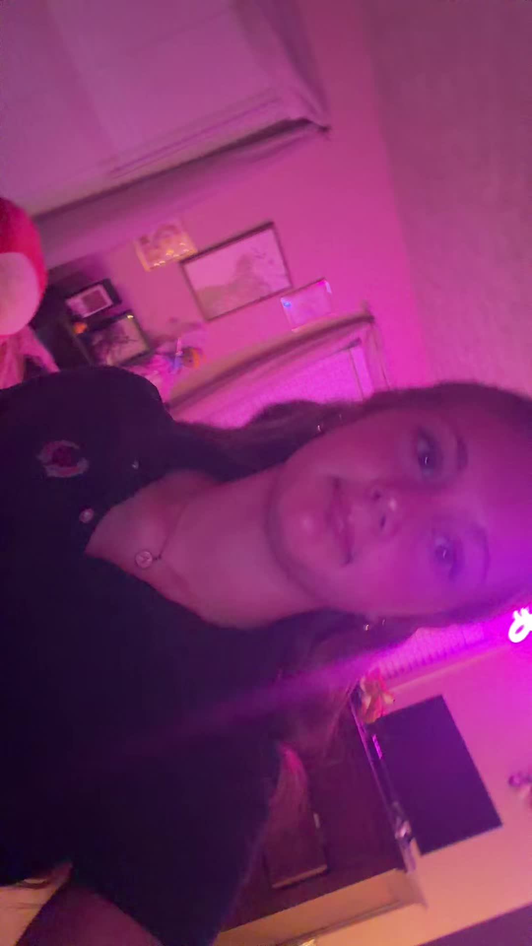@???