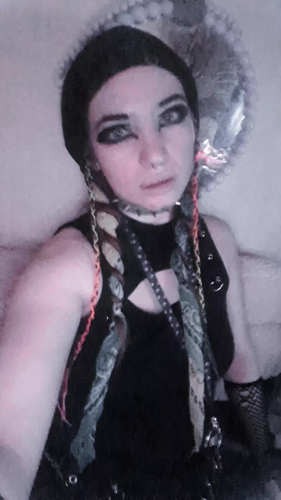 @Love2h8u