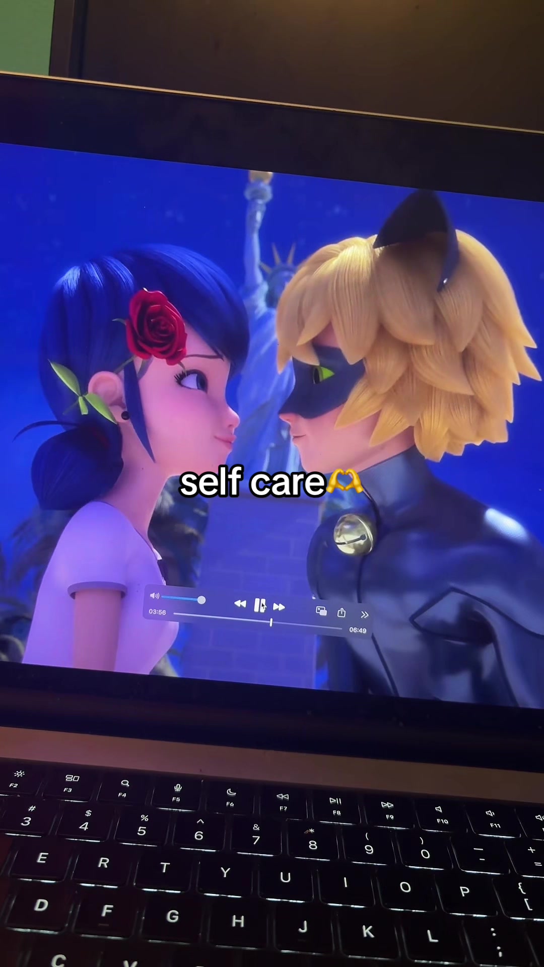 @Rae🐝