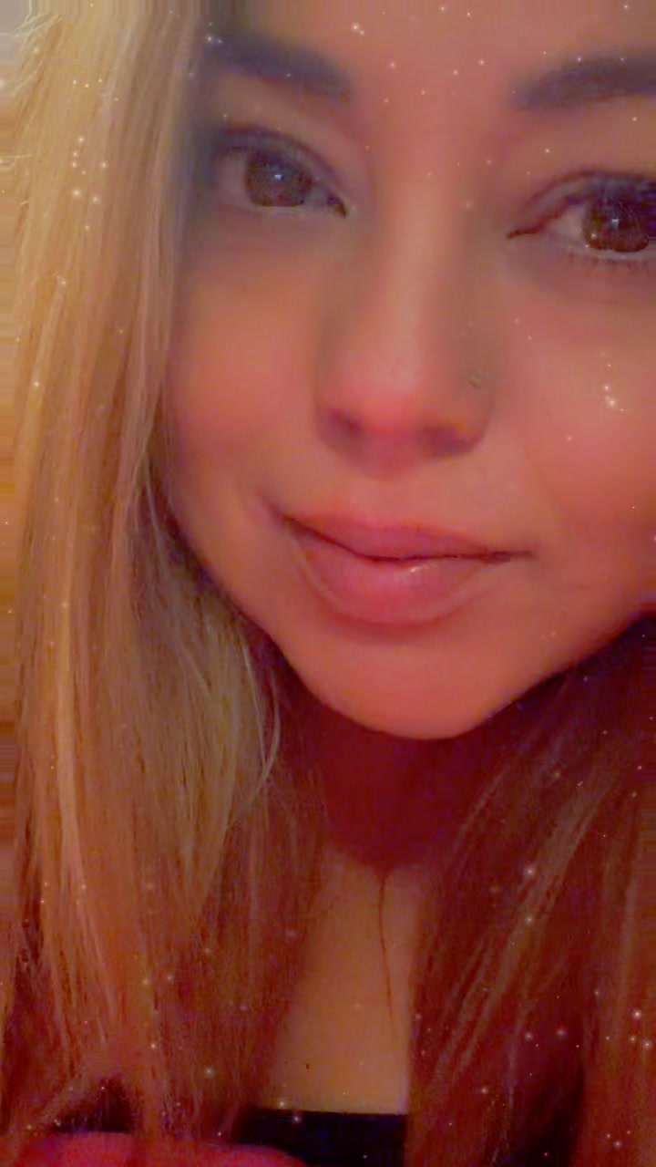 @PrettyMzVee559
