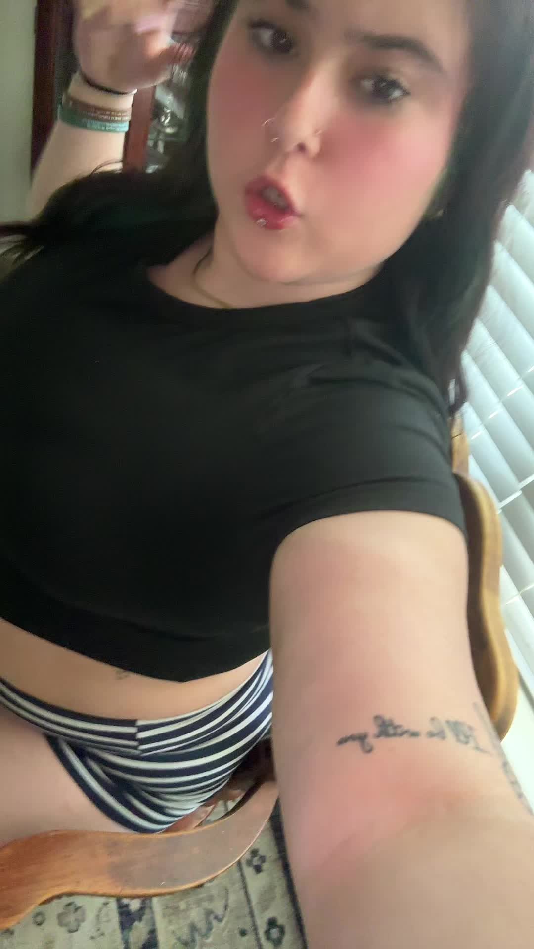 @maddie👩🏼&zwj;🦲