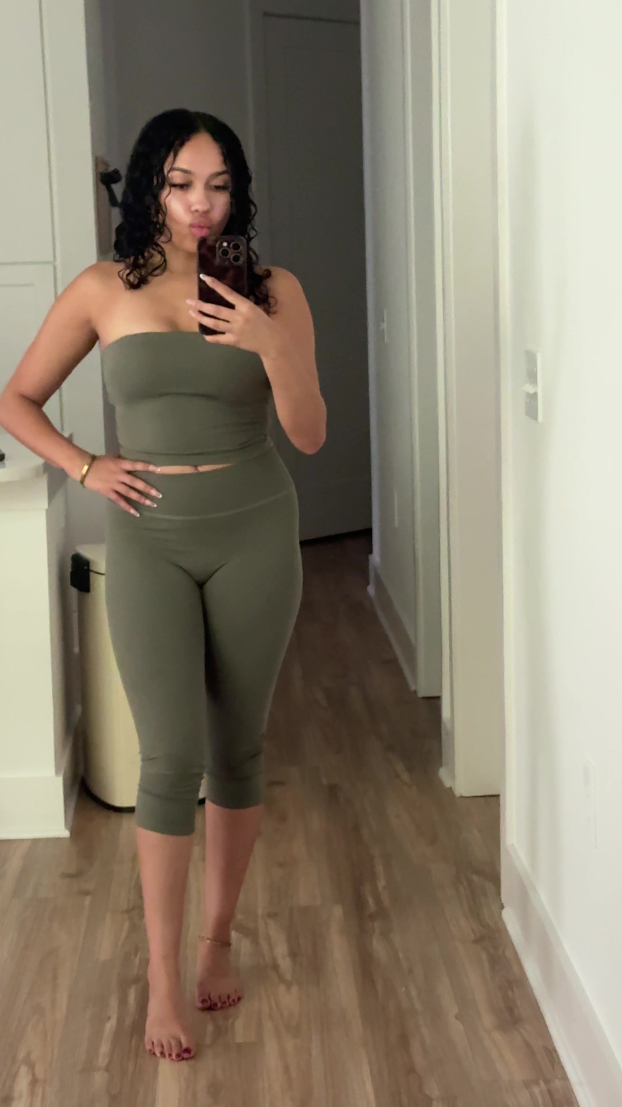 @Bella