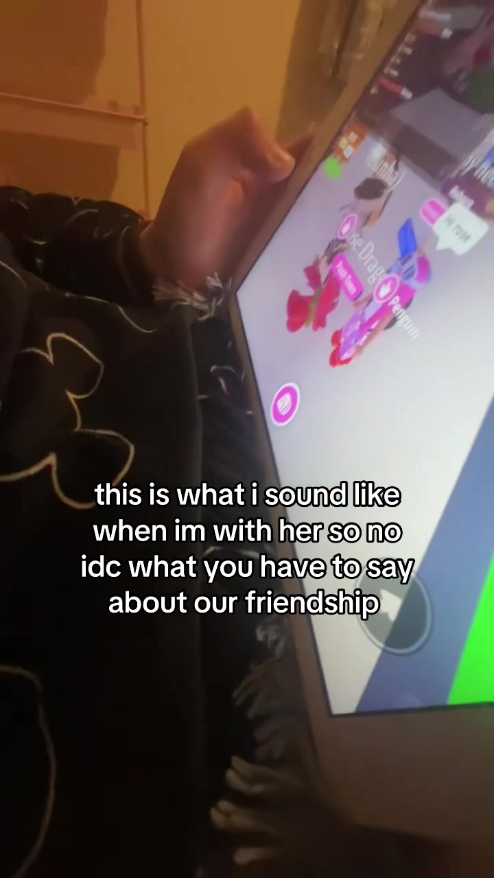 @holls