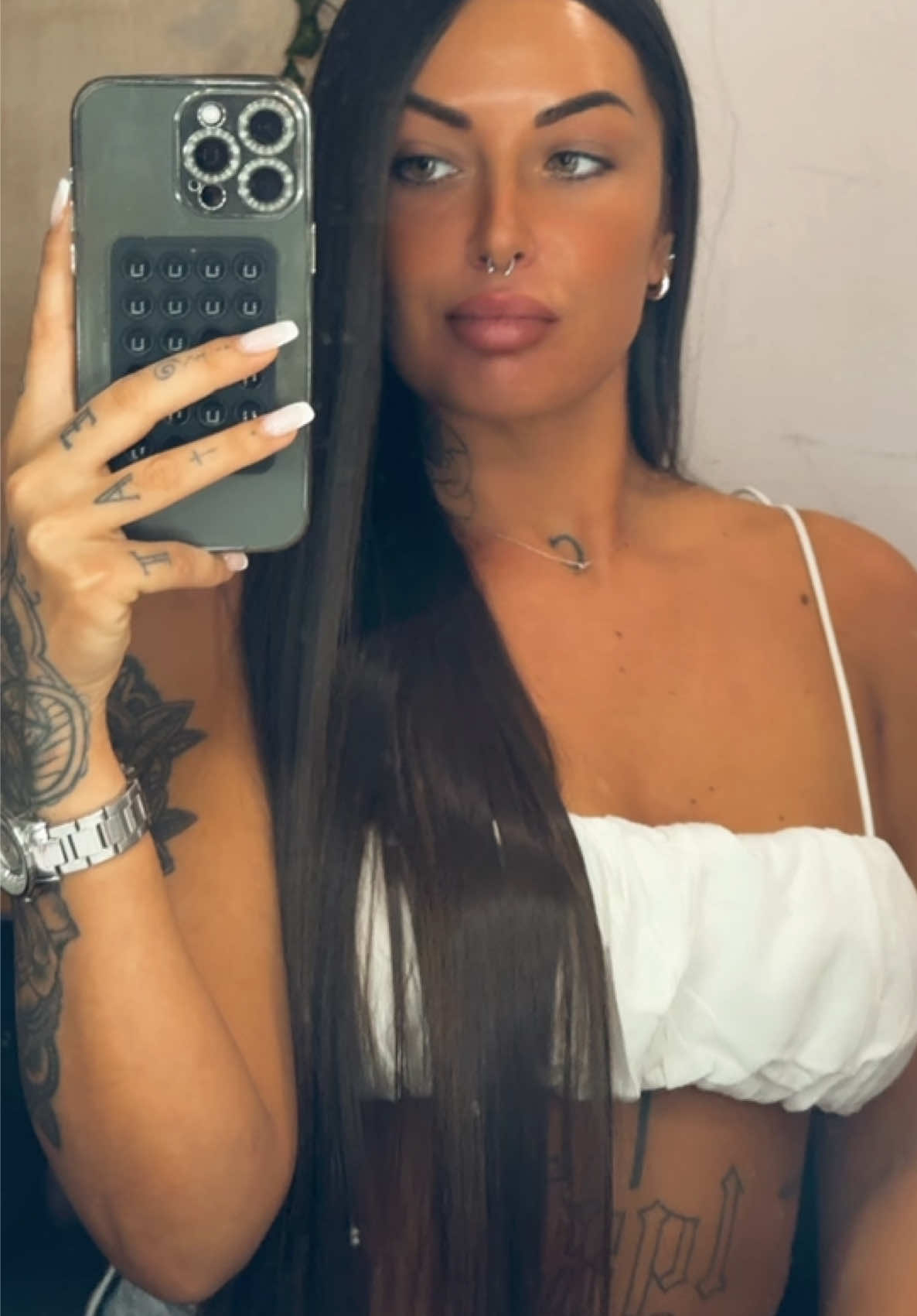 @C A R L I T A 🦋