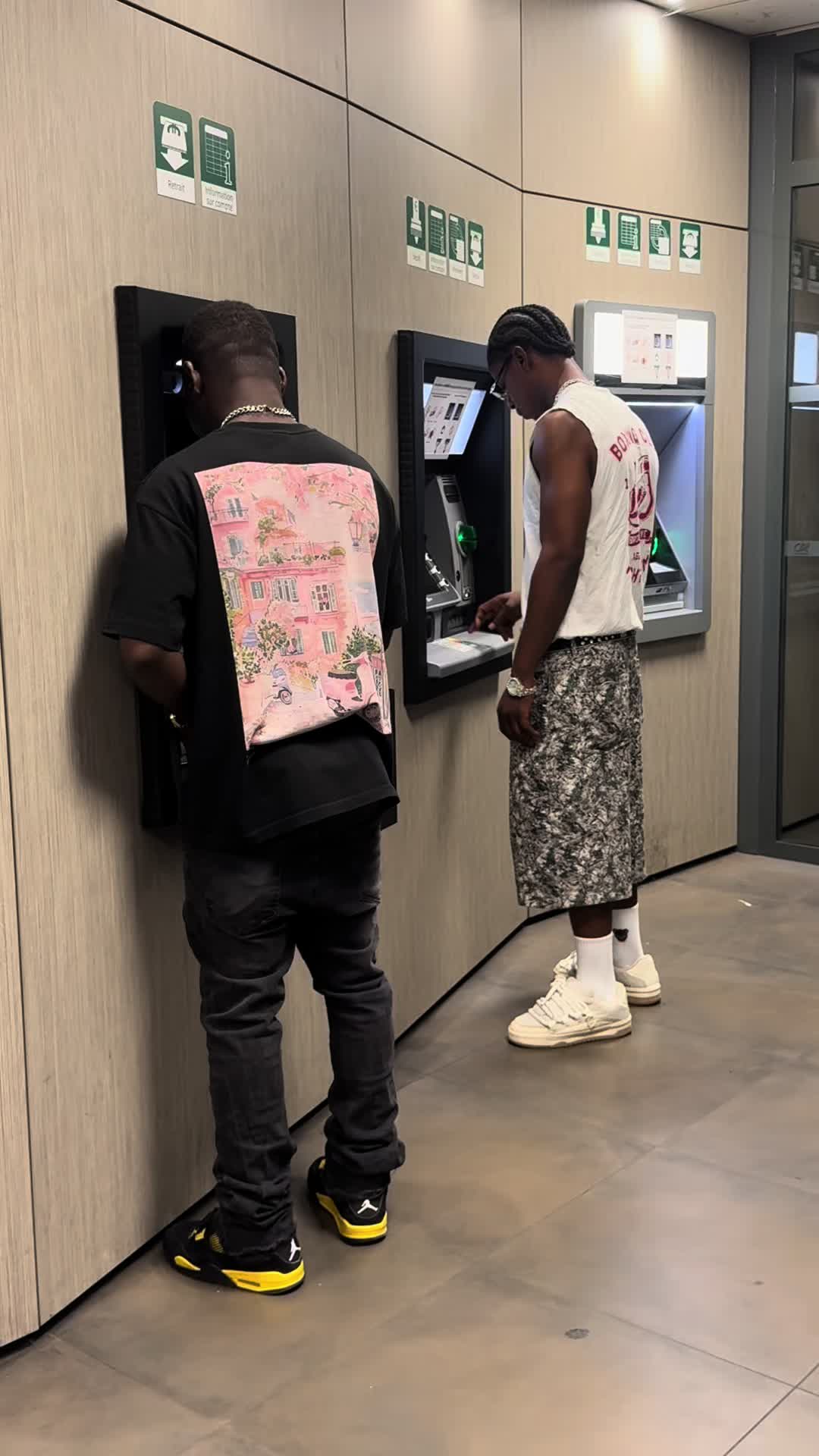 @Barrykingstar