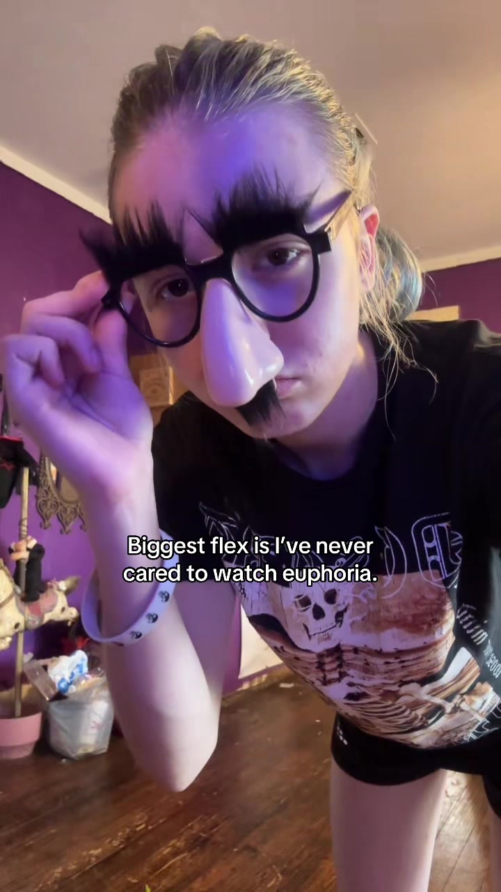 @GothgirlHarls