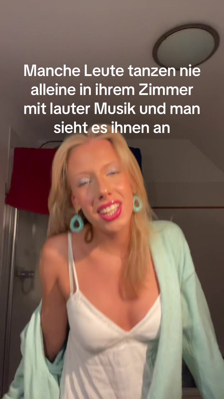 @karlamareen