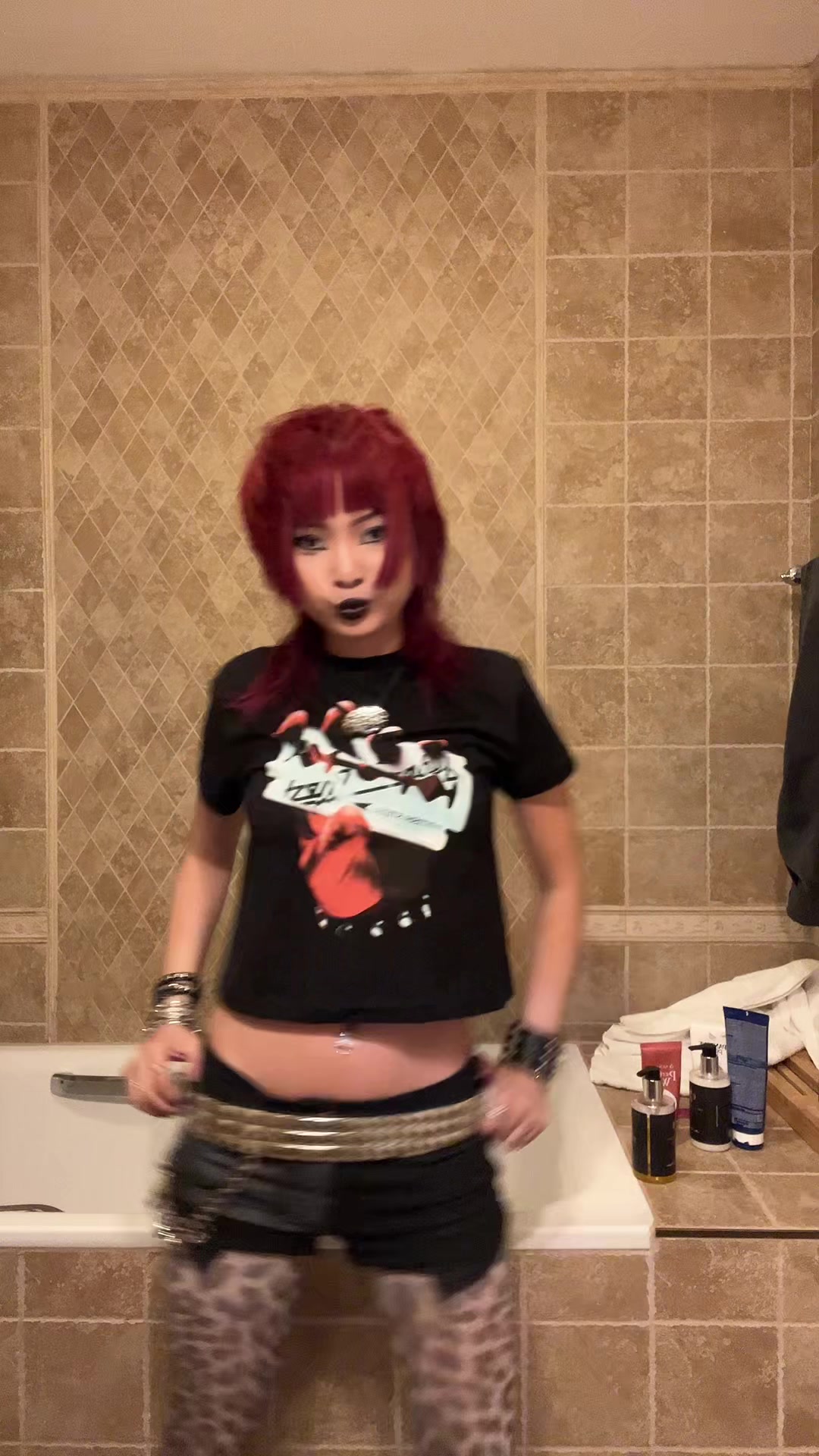 @𝔞𝔩𝔦𝔠𝔥𝔞 𝔱𝔥𝔲𝔪𝔪𝔞