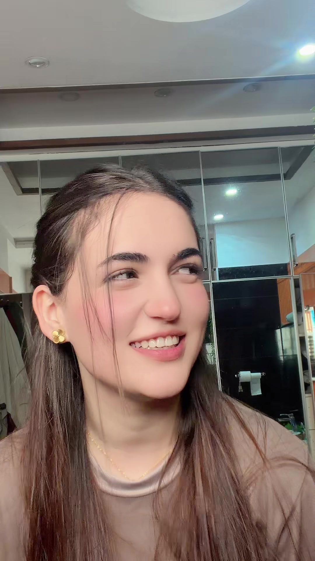@aizakhaannn_