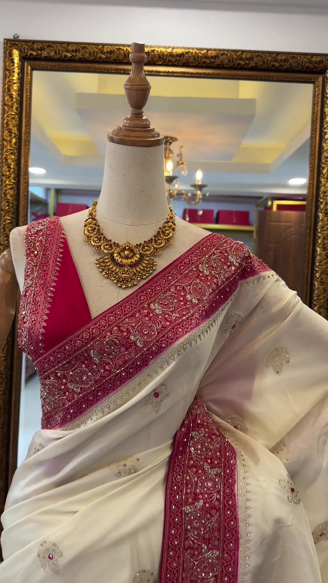 @SaayaFashioncollection3