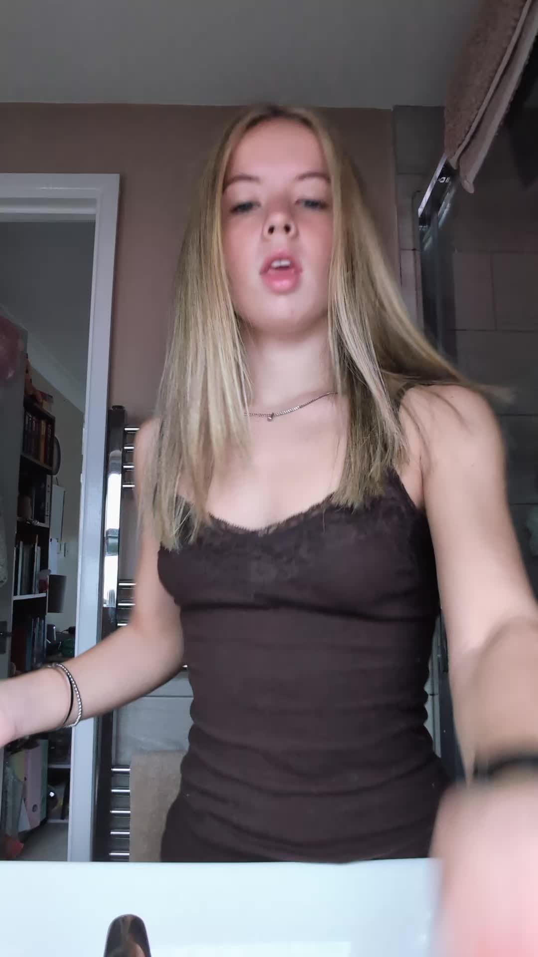 @lexie