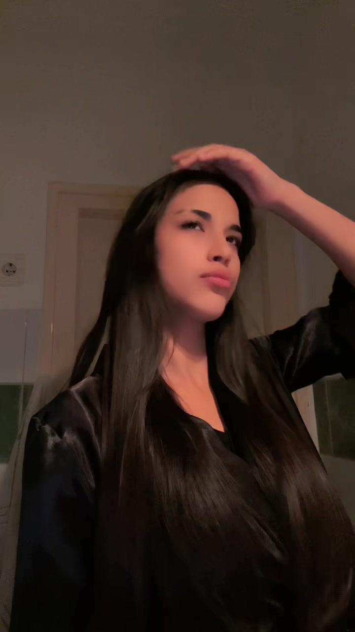 @NIKOLETTA15.