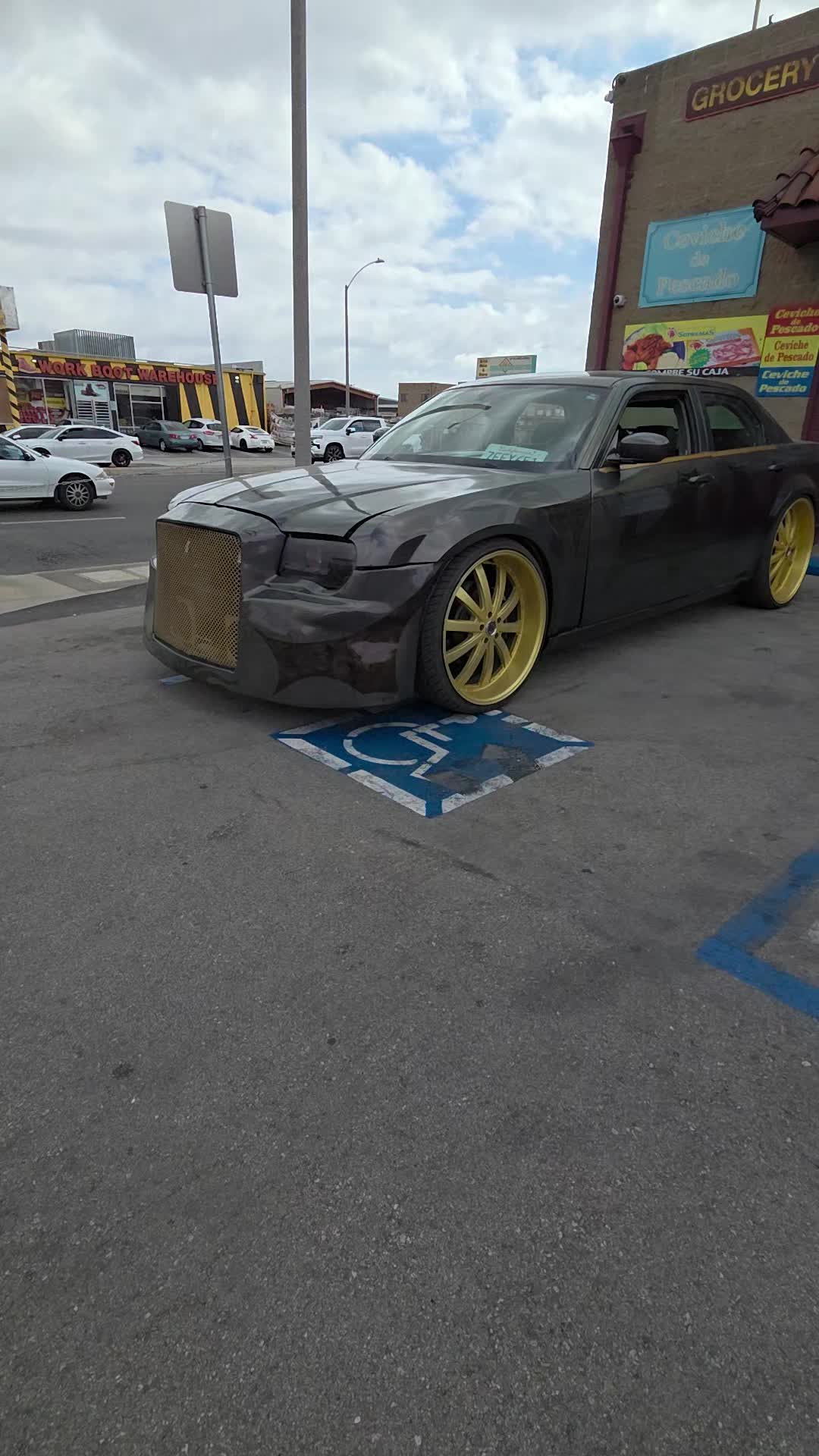 @AGGRESSIVE 727 show car