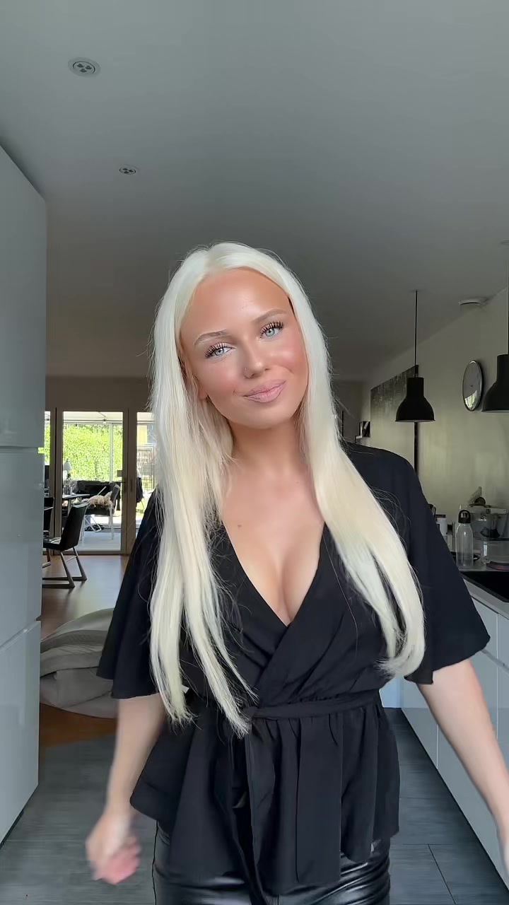 @𝒞𝓁𝒶𝓊𝒹𝒾𝒶