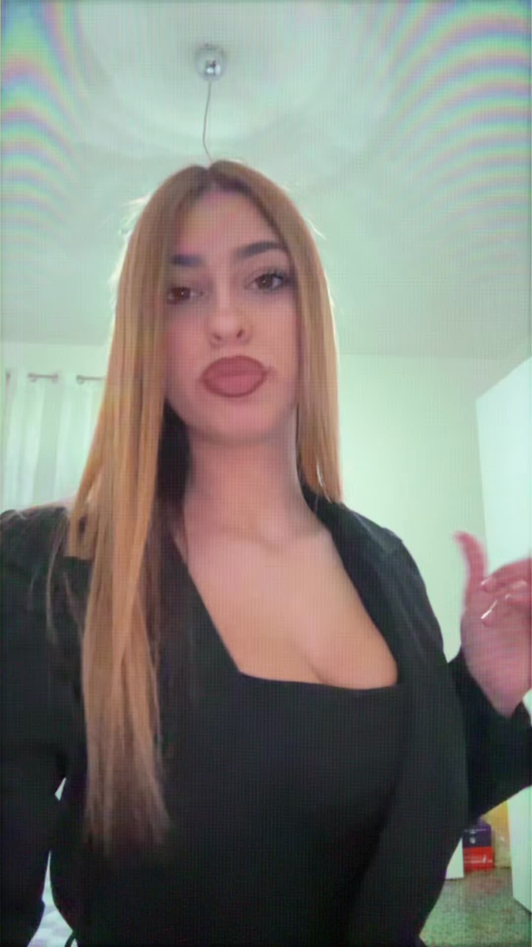 @𝓐🍒